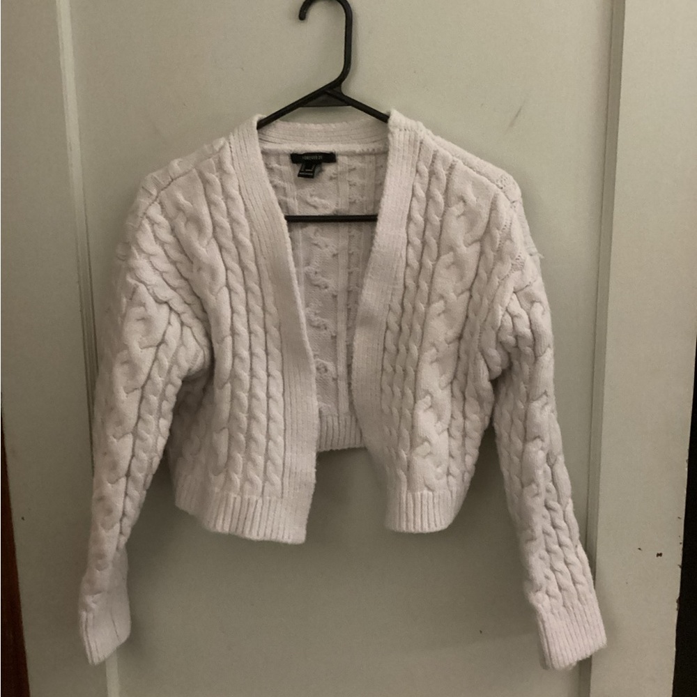 Women’s off-white thick sweater size small